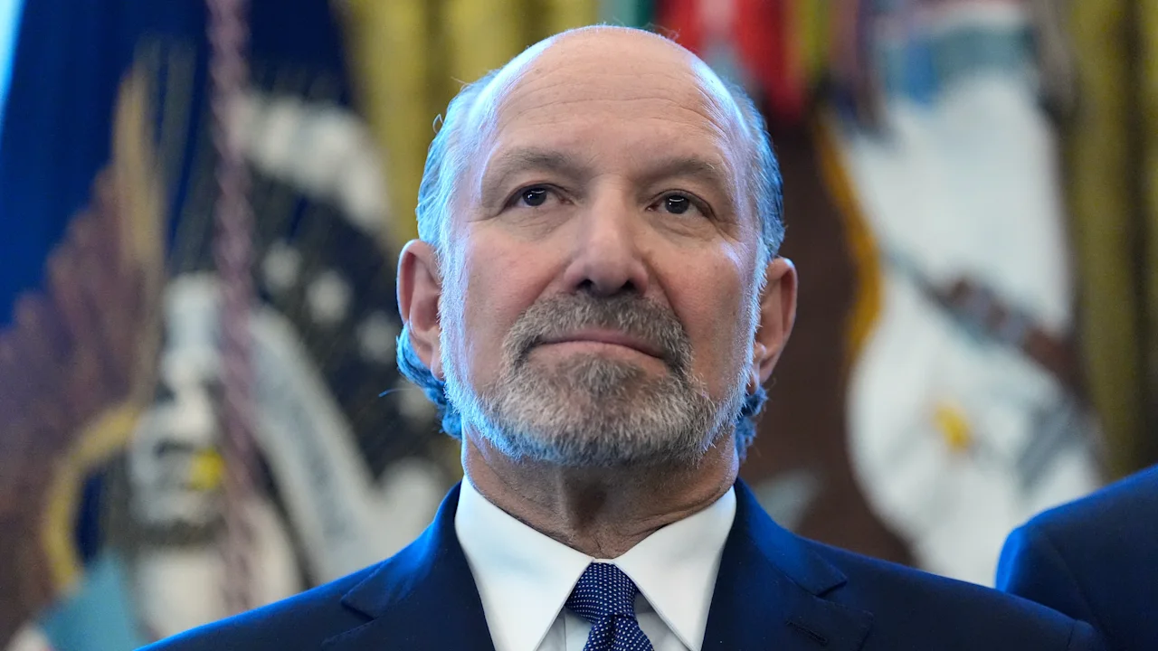 Minister van Handel Howard Lutnick gaf toe Epstein te hebben ontmoet en heeft eerdere beweringen teruggedraaid