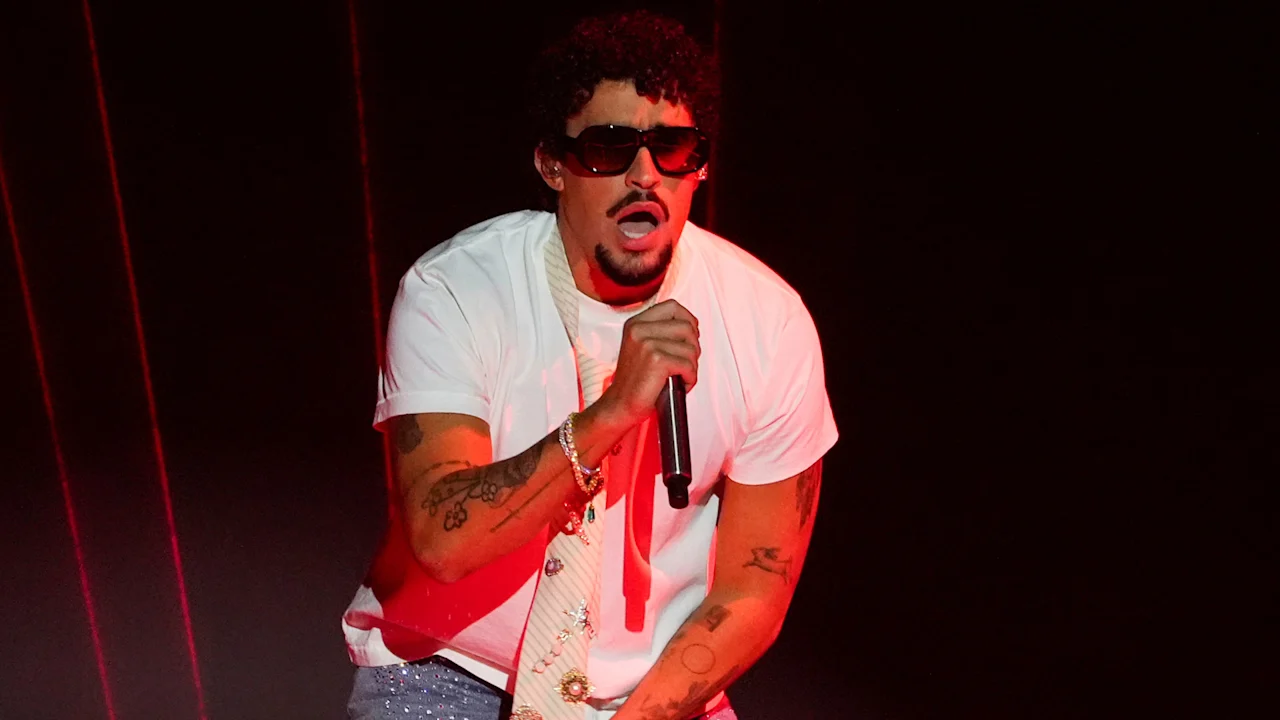 Het interview van Bad Bunny op Apple Music zou meer details kunnen onthullen over de rustshow van de Super Bowl