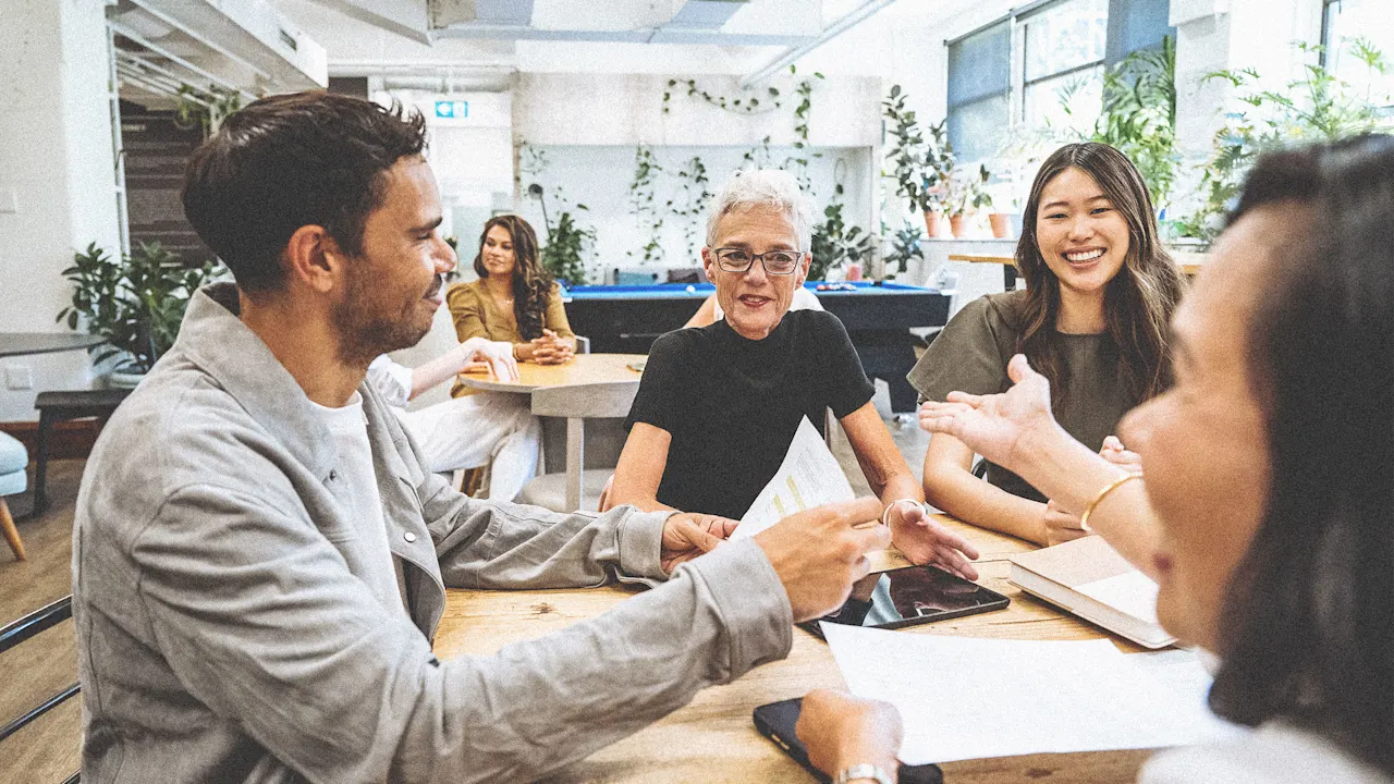‘Gelukkiger in mijn carrière dan ik ooit ben geweest’: waarom meer ouderen ‘met pensioen’ zijn