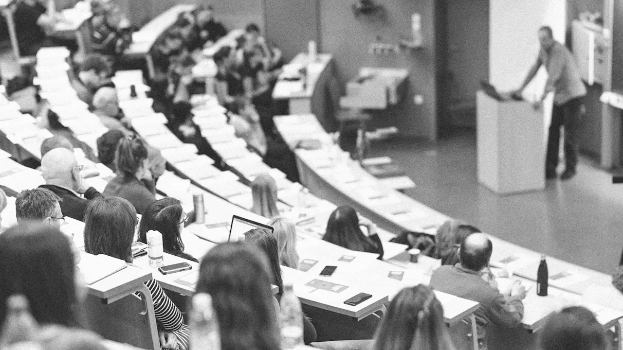 Waarom het grootste risico van AI in het hoger onderwijs de erosie van het leren is