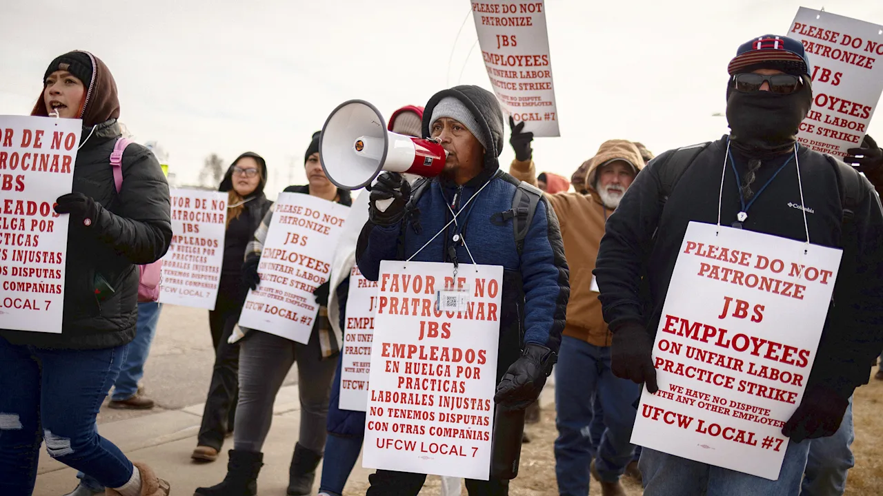 Vleesverpakkers staken voor het eerst in veertig jaar. Arbeidsconflicten in de rundvleessector kunnen van nature zeldzaam zijn