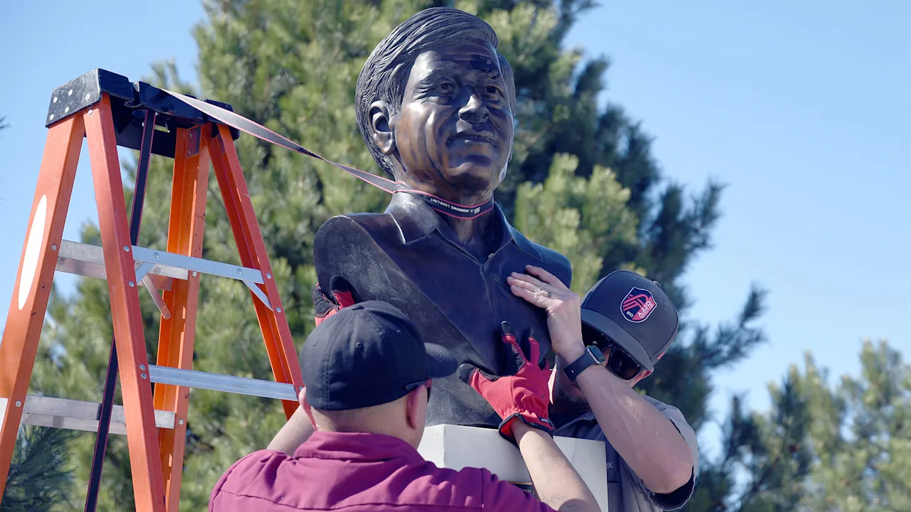 De aanhangers van César Chávez worden geconfronteerd met de pijnlijke vraag wat ze moeten doen met de erfenis van de vakbondsleider