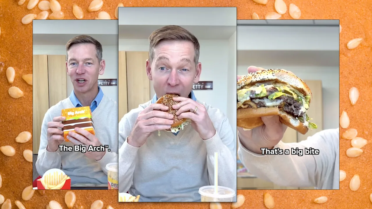 De CEO van McDonald’s proeft onhandig de nieuwe burger van zijn bedrijf in een virale video