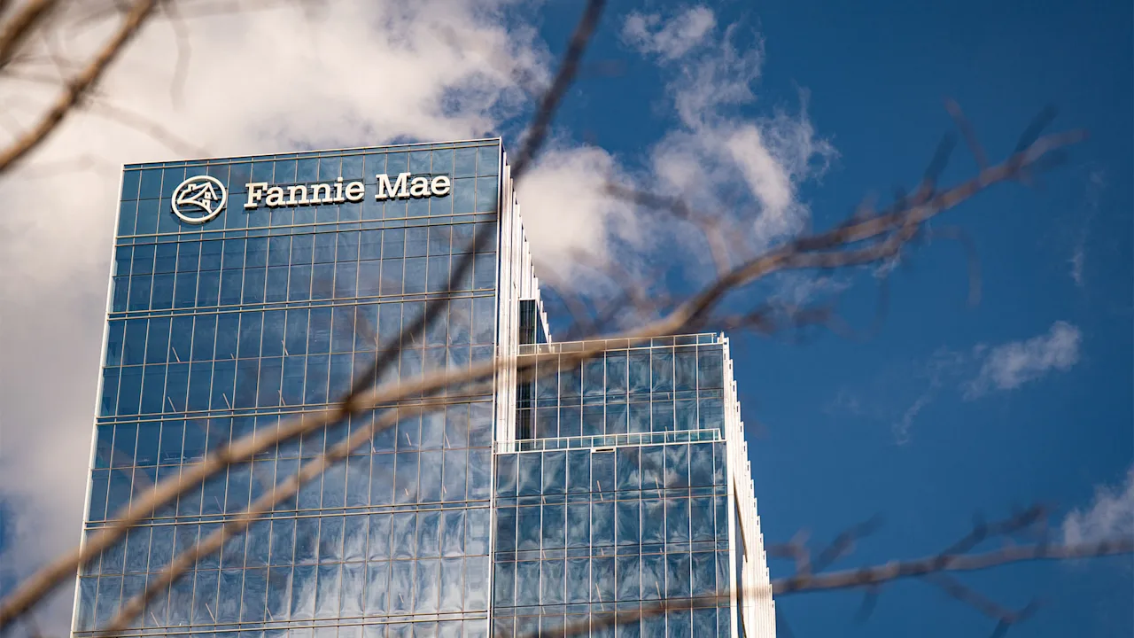 De aandelenkoersen van Fannie en Freddie stijgen vandaag, maar zijn nog steeds laag voor het jaar. Dit is waarom