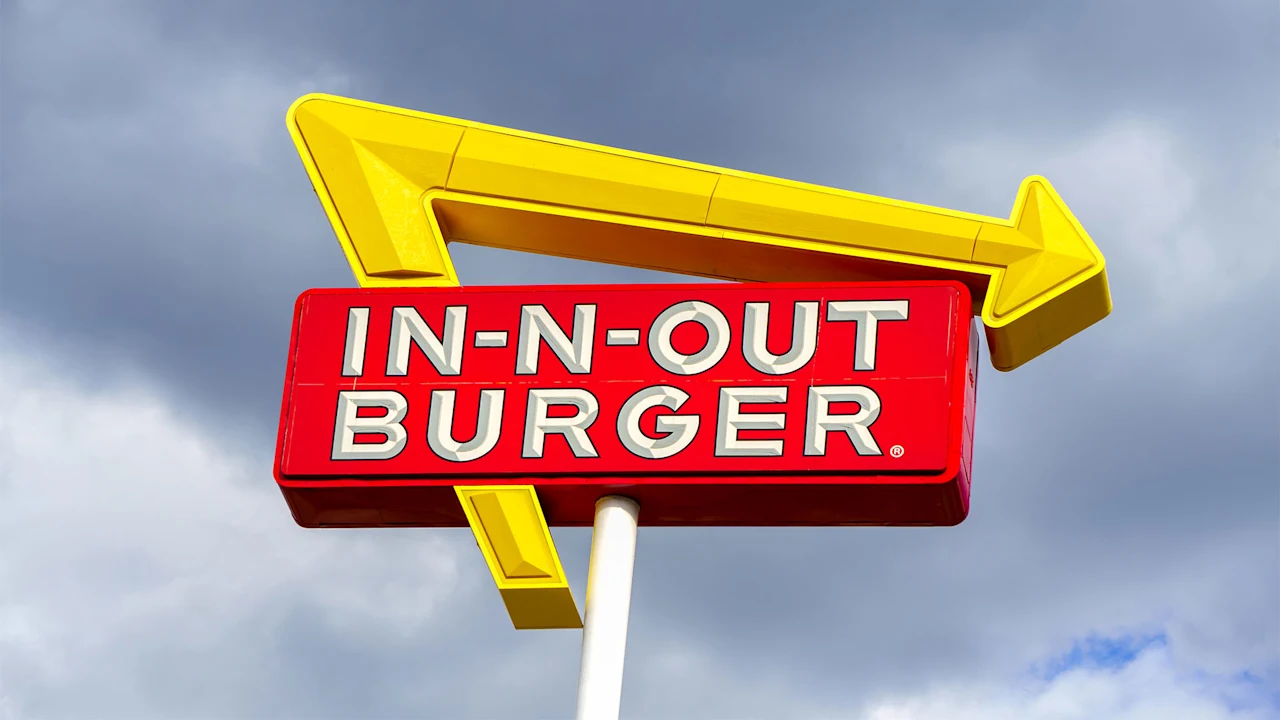 In-N-Out kondigt 4 nieuwe locaties aan en fans zijn nu al boos over wat er ontbreekt