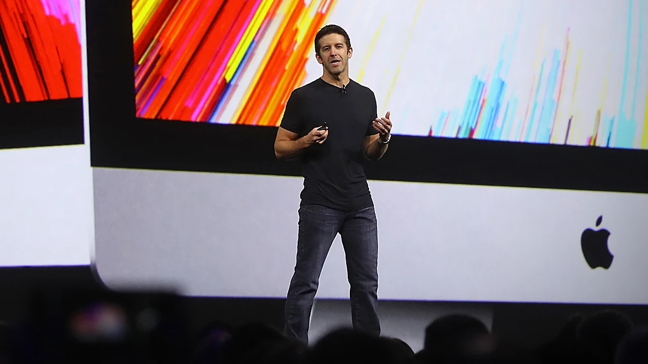 John Ternus benoemd tot nieuwe CEO van Apple, zal in september Tim Cook vervangen