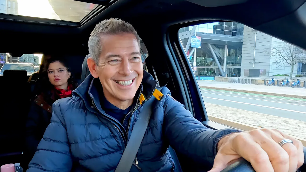 Het reality-tv-presidentschap van Trump rolt op het slechtst mogelijke moment een reality-tv-roadtrip uit