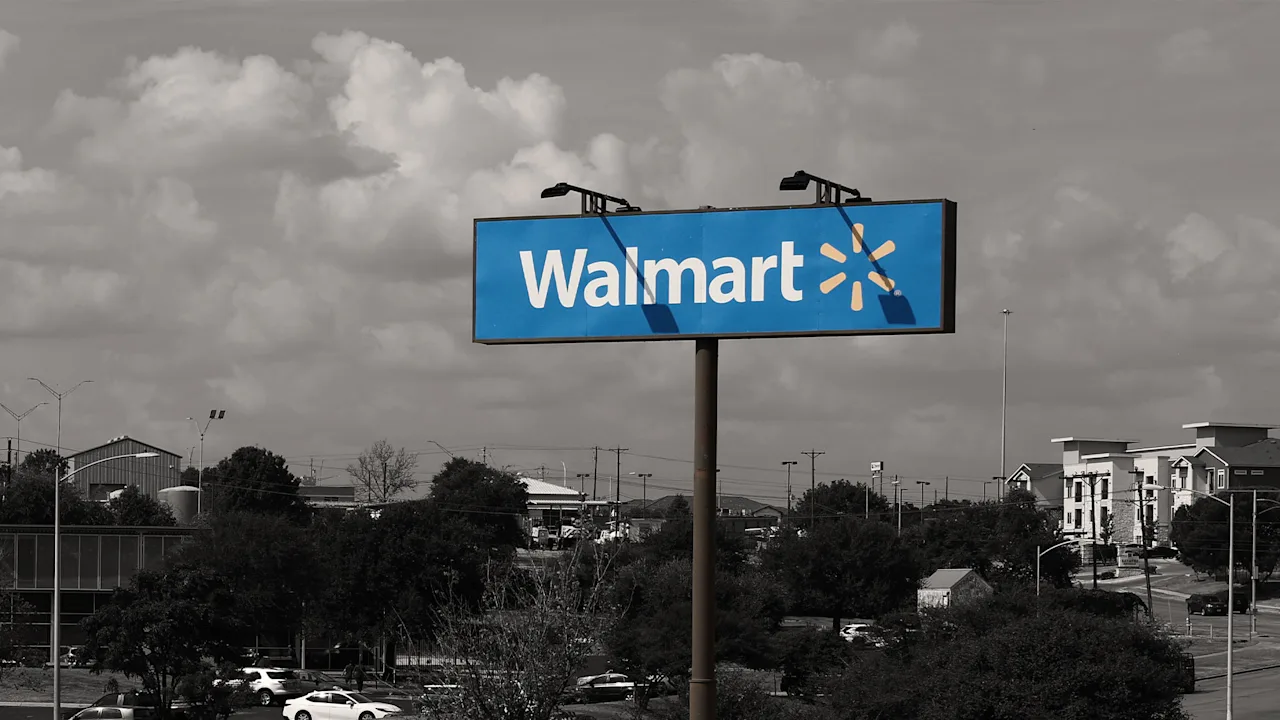 تسريح العمال في Walmart اليوم: تم تخفيض الوظائف المتعلقة بالتكنولوجيا حيث تقوم شركة البيع بالتجزئة العملاقة بدمج عمليات الإنتاج والتصميم