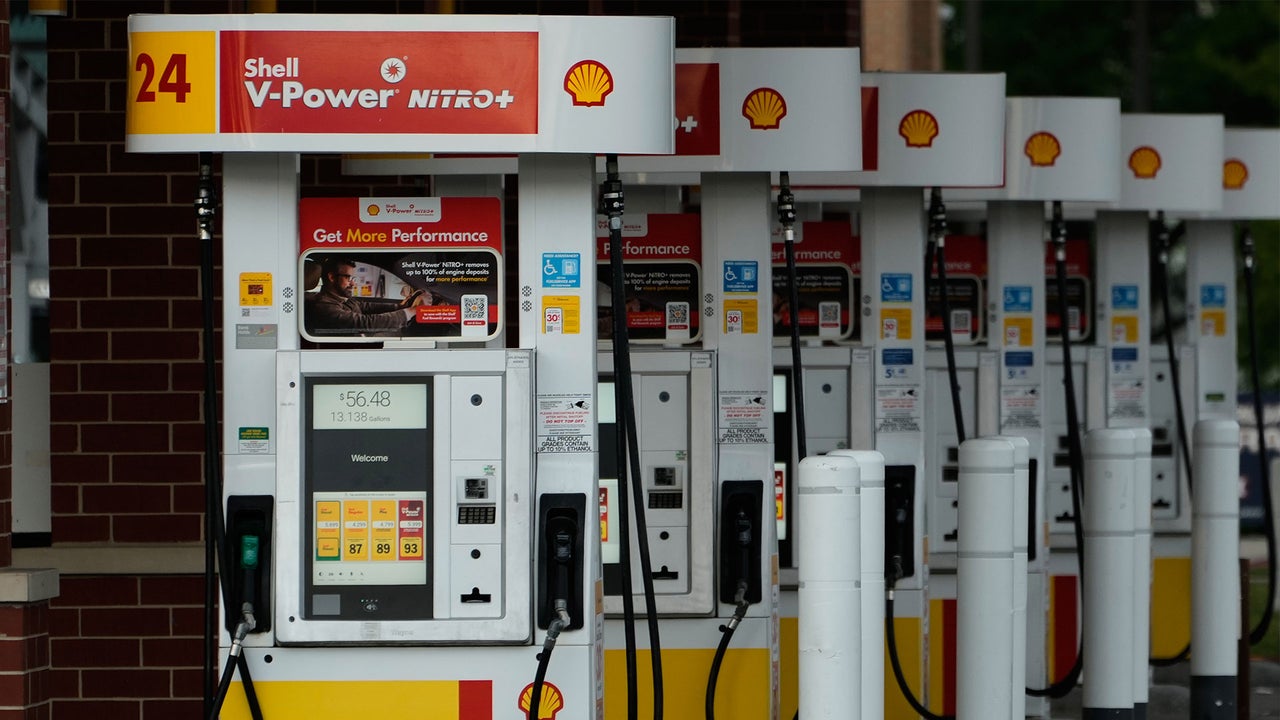 US Gas Prices Hit $4 Per Gallon Amidst US-Iran Tensions