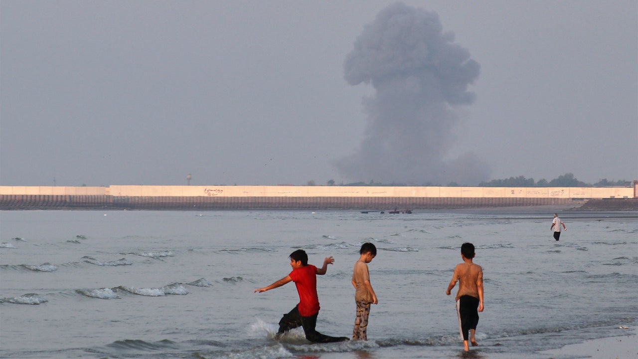 Trump weighs 20% toll at Strait of Hormuz and says blockade is back on, threatening ceasefire with Iran