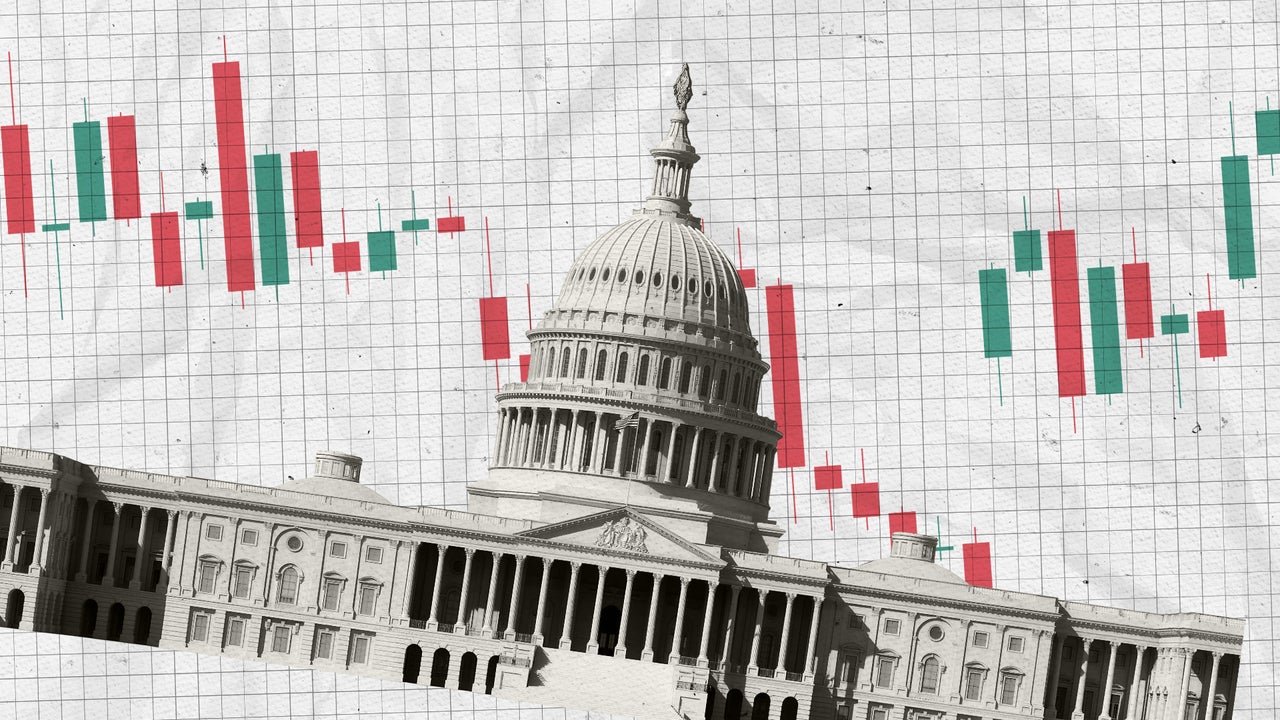 Congress trades stocks. Everyone hates that. Could it tip the midterms?