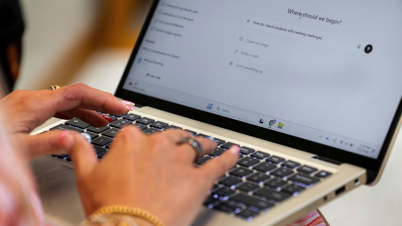 Schools Shift to AI Literacy Training