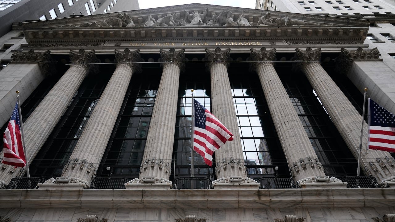 U.S. national debt crosses $40 trillion