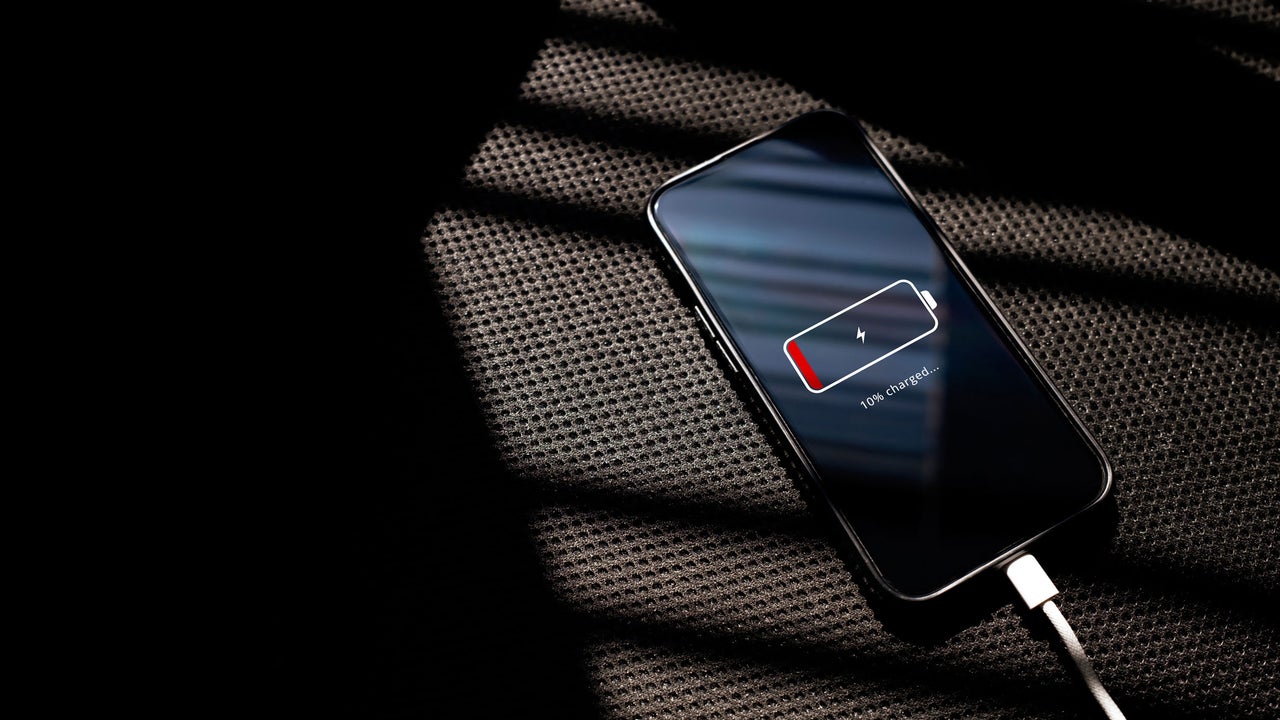 4 quick software tweaks to extend your phone’s battery life by 30 percent