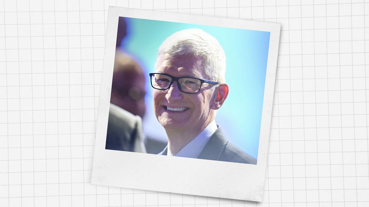 Tim Cook invokes Steve Jobs in his last message to Apple employees—just like he did when he became CEO