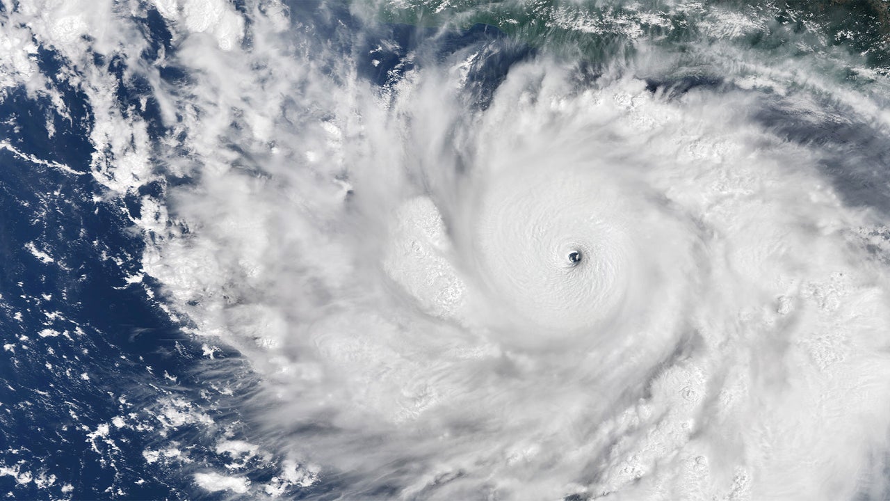 Earth’s 2 biggest oceans are showing a strange—and unsettling—new pattern