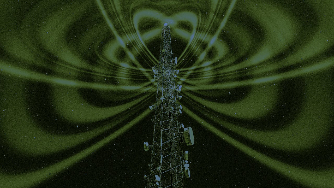 How AI is opening up spectrum space on crowded airwaves