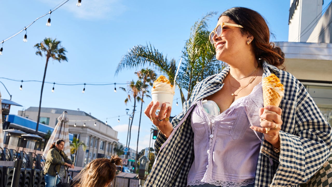Willow invented the wearable breast pump. Now it wants to dominate the breastfeeding market