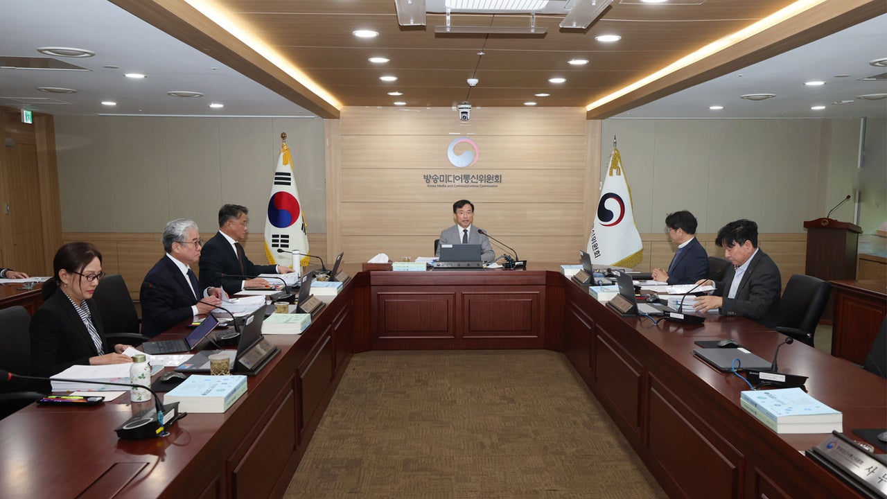 Google and Apple hit with a combined fine of $47.6 million by South Korea’s watchdog