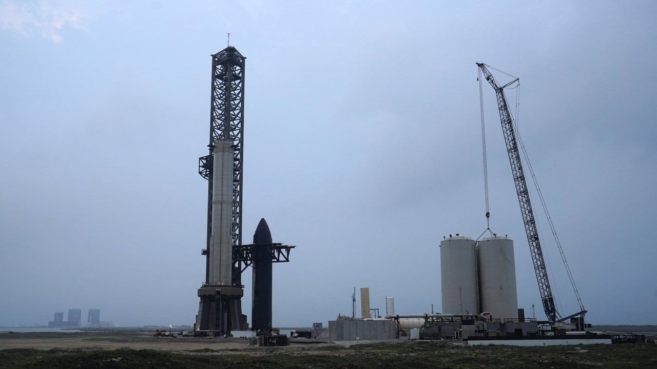 ‘We never got paid’: SpaceX contractors call out unpaid bills