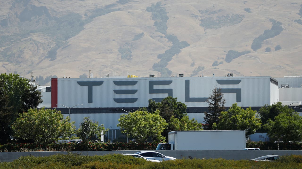 Tesla sued in California again over plant’s harmful emissions