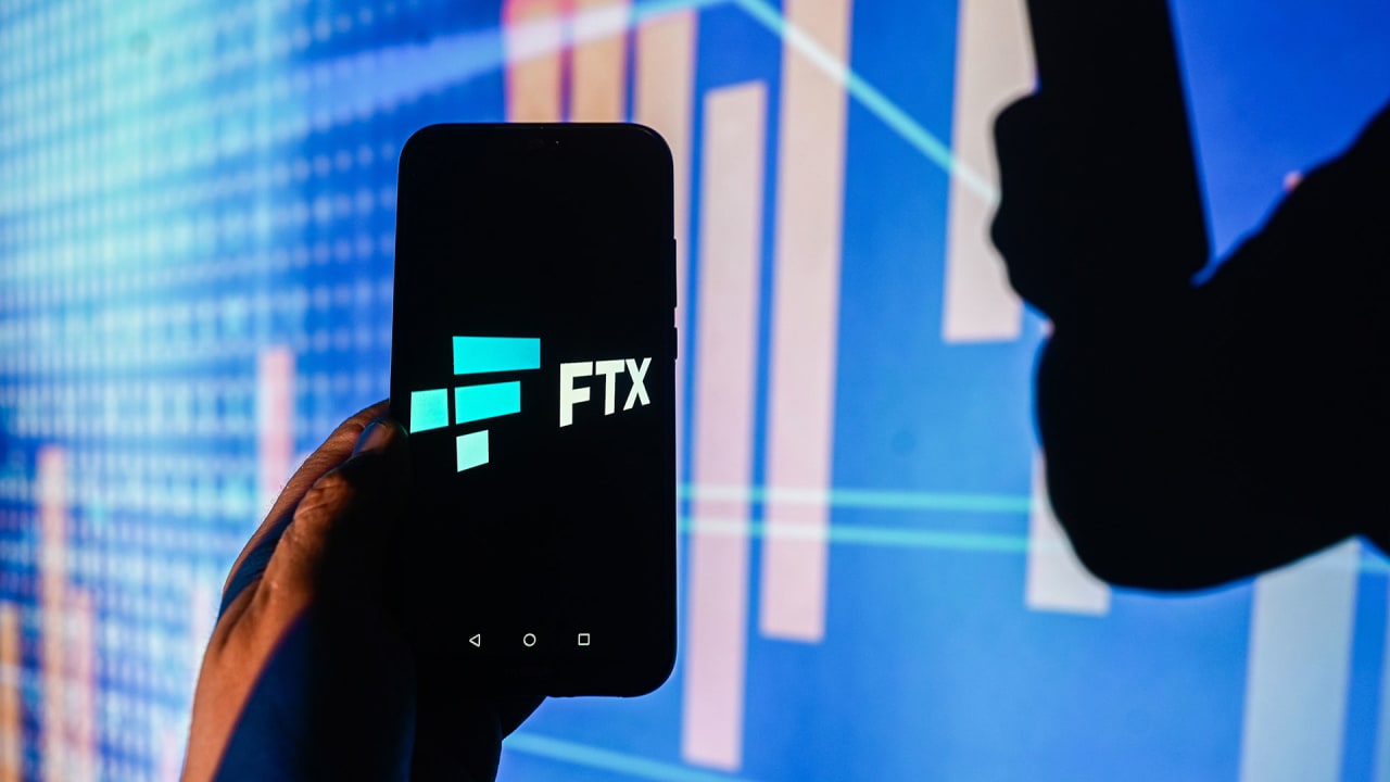 FTX bankruptcy: What customers should know about getting their money back with interest