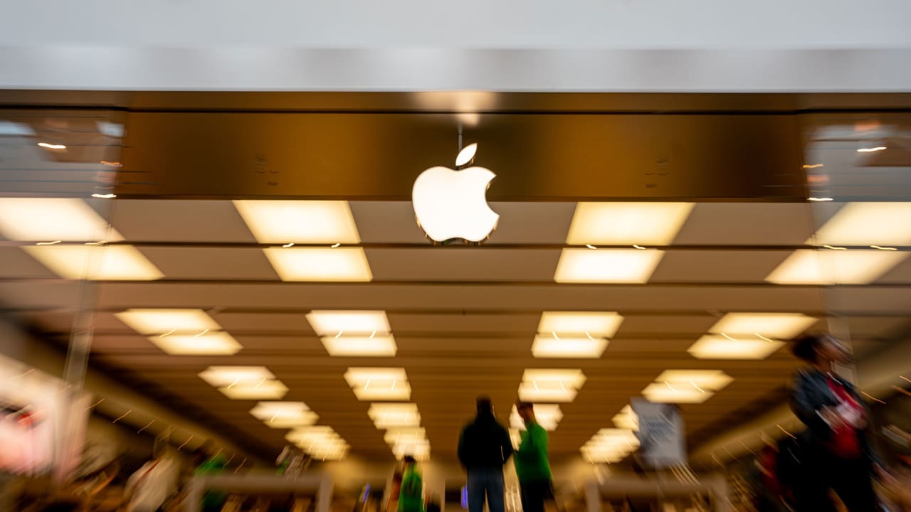In a historic move, Apple Store retail employees have just voted to authorize a strike