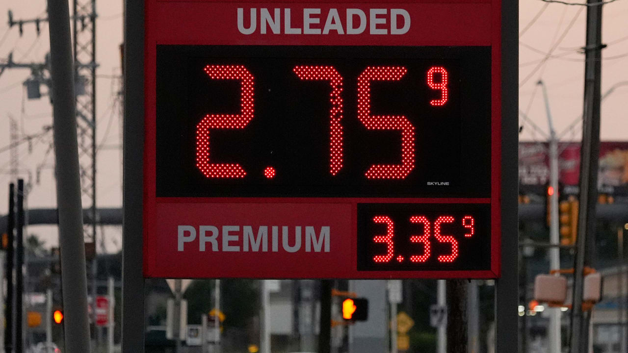 These states have the cheapest gasoline in the U.S.