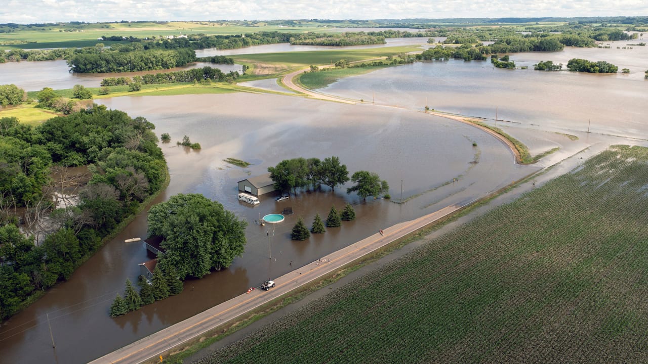 Here’s what’s causing record-breaking flooding in the Midwest