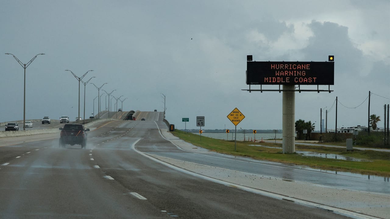 Hurricane Beryl threatens Texas Big Oil