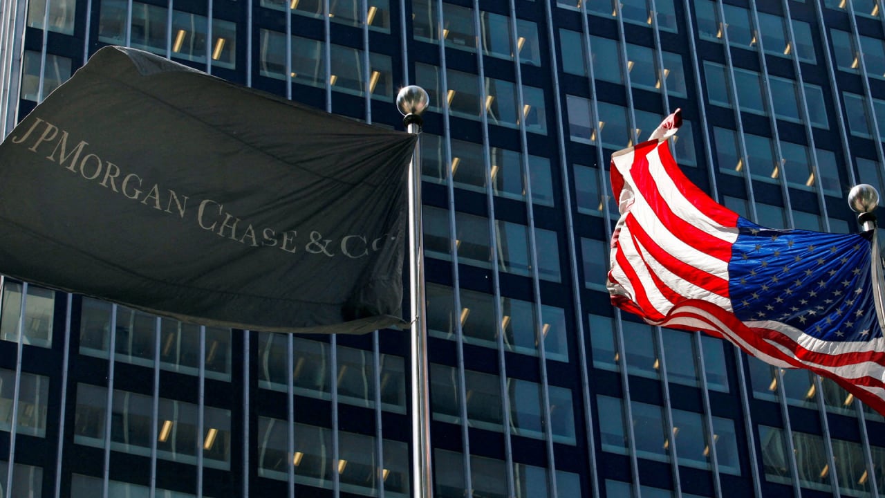 JPMorgan and Bank of America are on track to report weaker profits in Q2