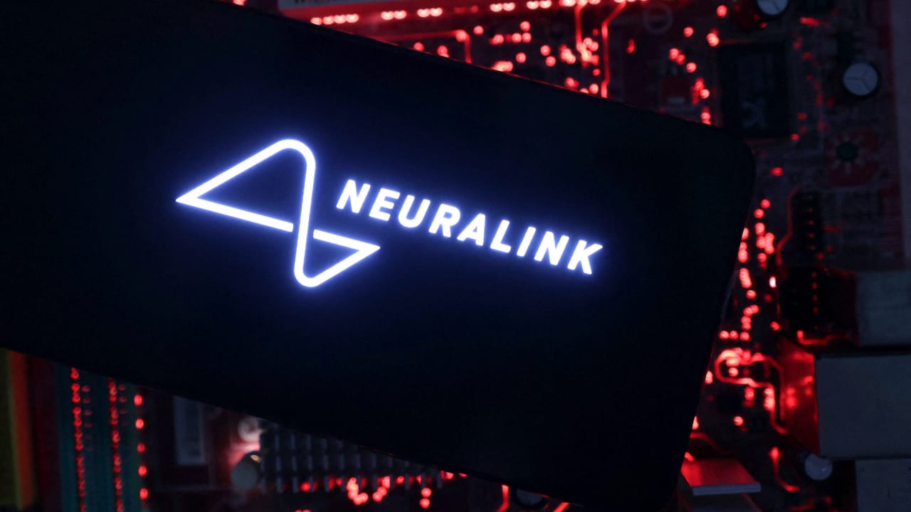 Musk’s Neuralink brain chip implant in first patient is stable again after issues