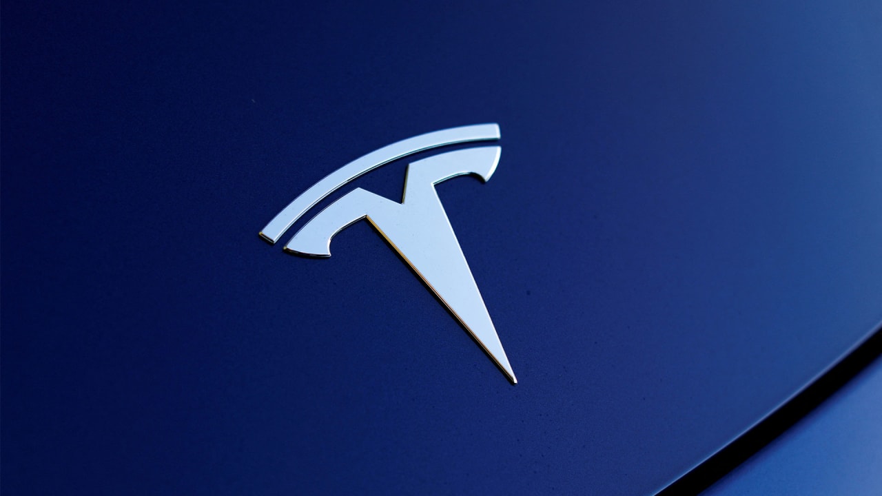 Tesla’s robotaxi launch gets delayed, stock plummets