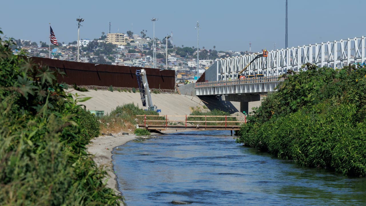 U.S. and Mexican border towns grapple with sewage spilling into the sea