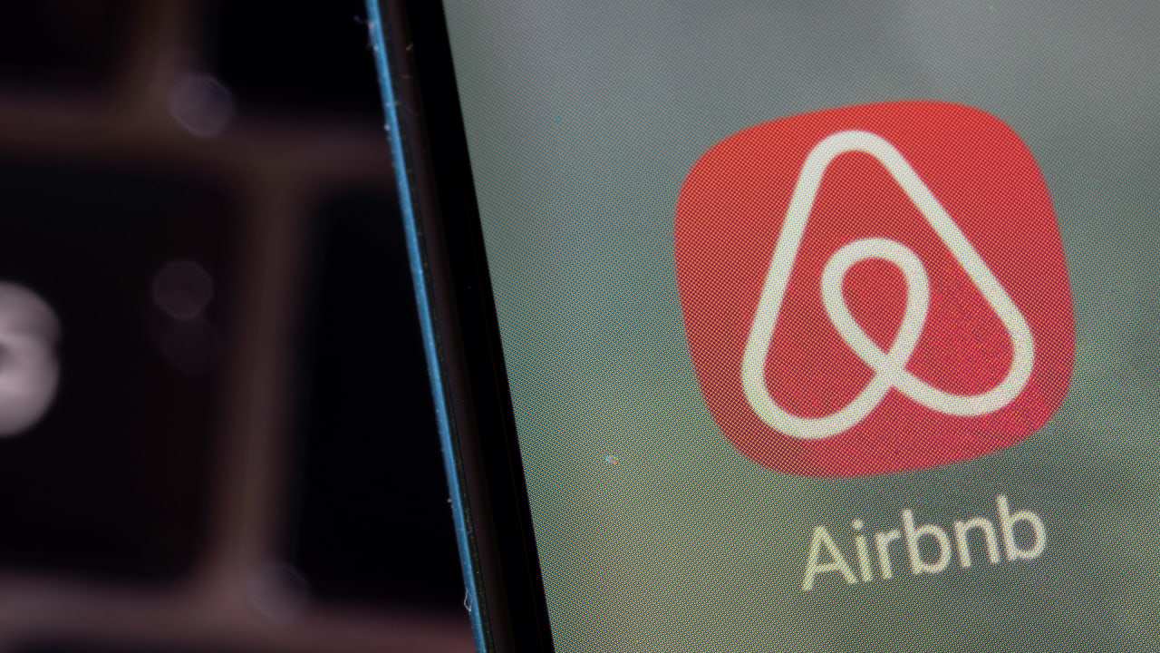 Airbnb forecasts lower third-quarter revenue as U.S. demand slows