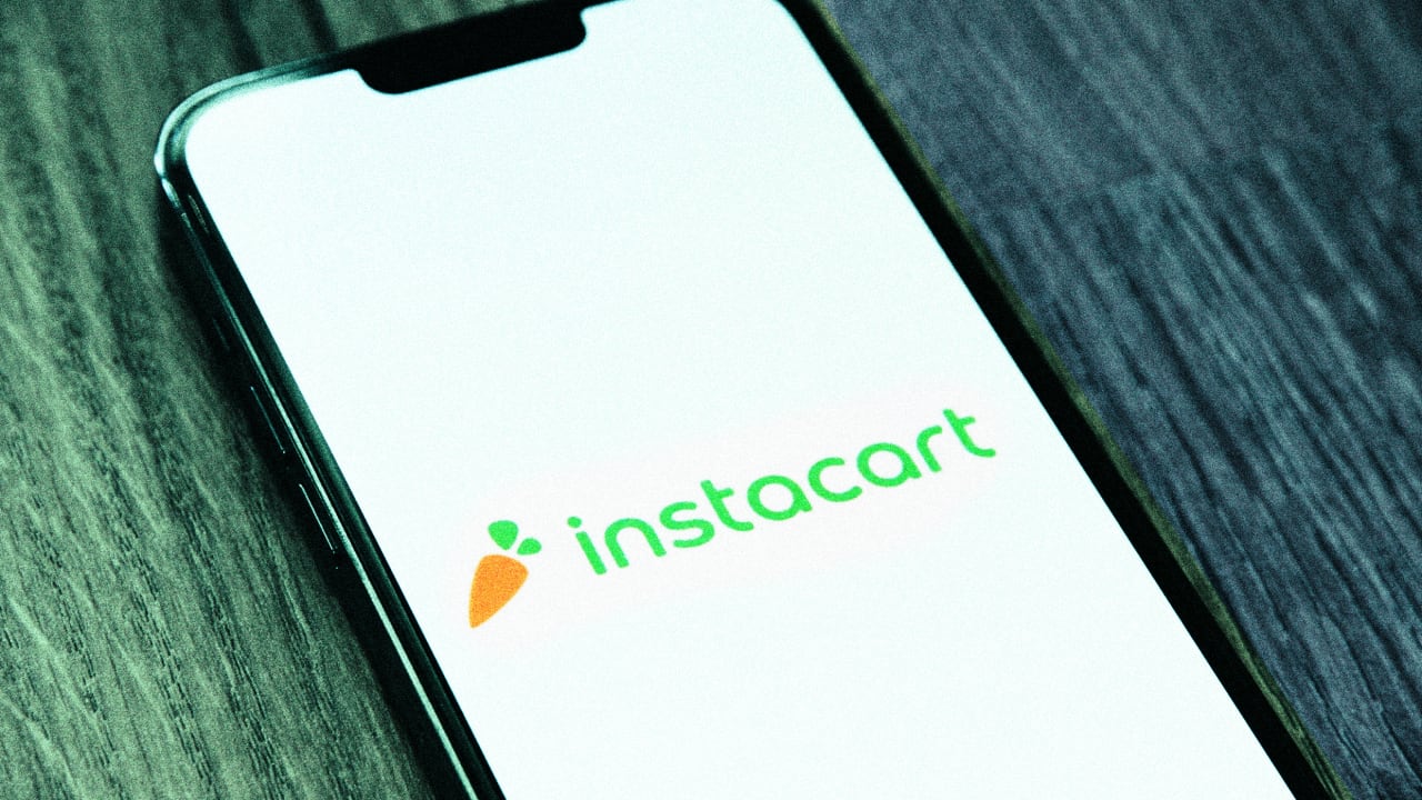 Instacart projects a strong third quarter as more people place orders