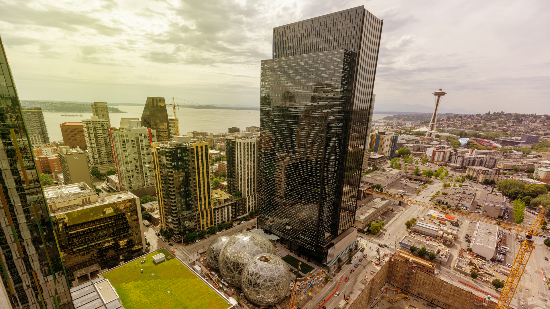 Amazon puts Seattle office tower on hold over affordable housing tax plans  - Fast Company