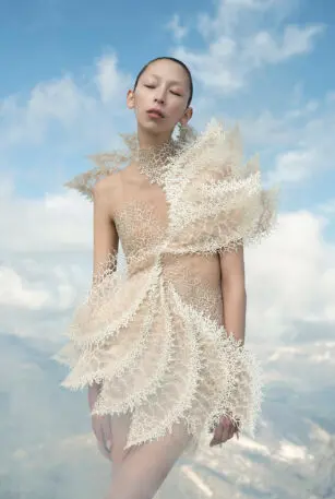 These gorgeous, intricate gowns are made entirely of trash - Fast