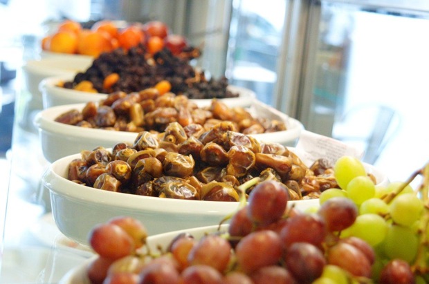 dried fruits and grapes